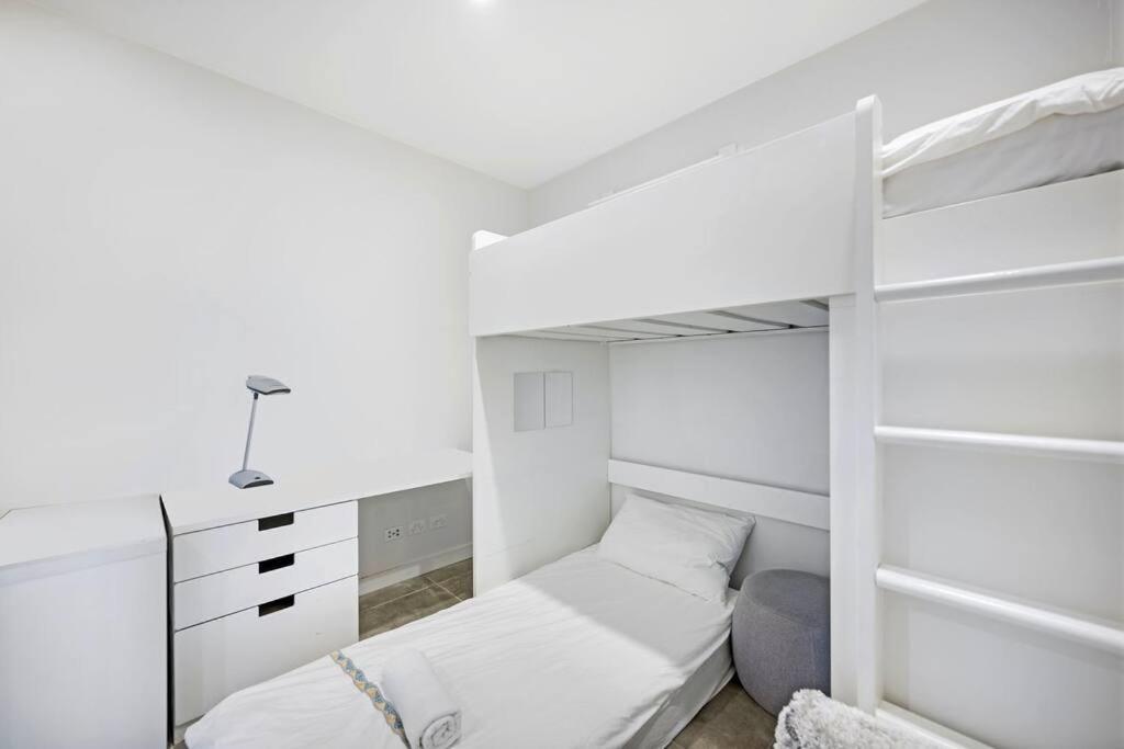 Convenient 3Br Close To Airport & Mascot Station Sydney Luaran gambar